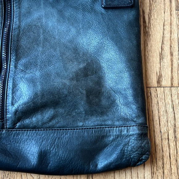 Margot purse leather black worn in look adjustable strap zip up - Picture 5 of 10